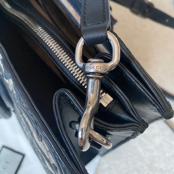 **AUTHENTIC GUCCI ARABESQUE HANDBAG** - Picture 4 of 16